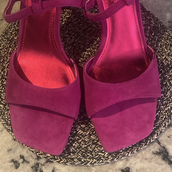 Nine West heels - Picture 2 of 7